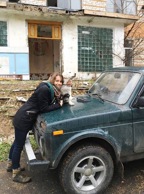 На второй день появления Марго мы поехали с ней в Тульскую область смотреть на разные заброшенные здания