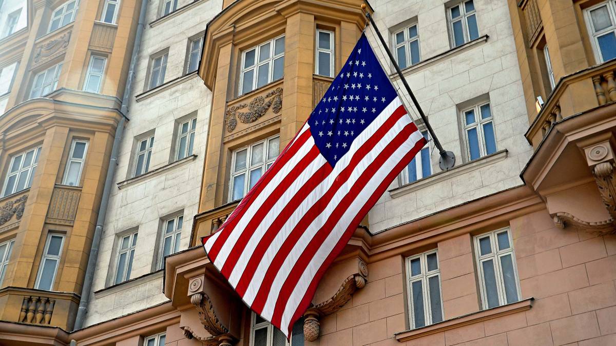 Посольство США прекращает выдачу неиммиграционных виз россиянам