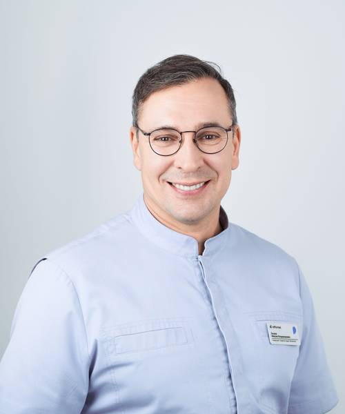 Максим Хышов