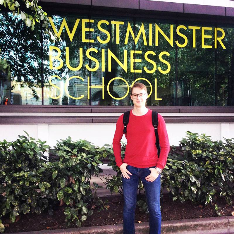 Первый день учебы в Вестминстерской школе бизнеса