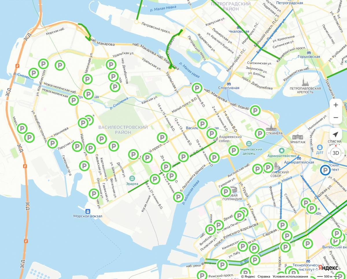 Зелеными линиями обозначены существующие веломаршруты, а буквой «Р» — велосипедные парковки. На острове нет выделенных полос для&nbsp;общественного транспорта, по которым разрешено ездить на велосипеде. Такие полосы обозначены синими линиями в соседних районах. Источник: «Яндекс-карты»