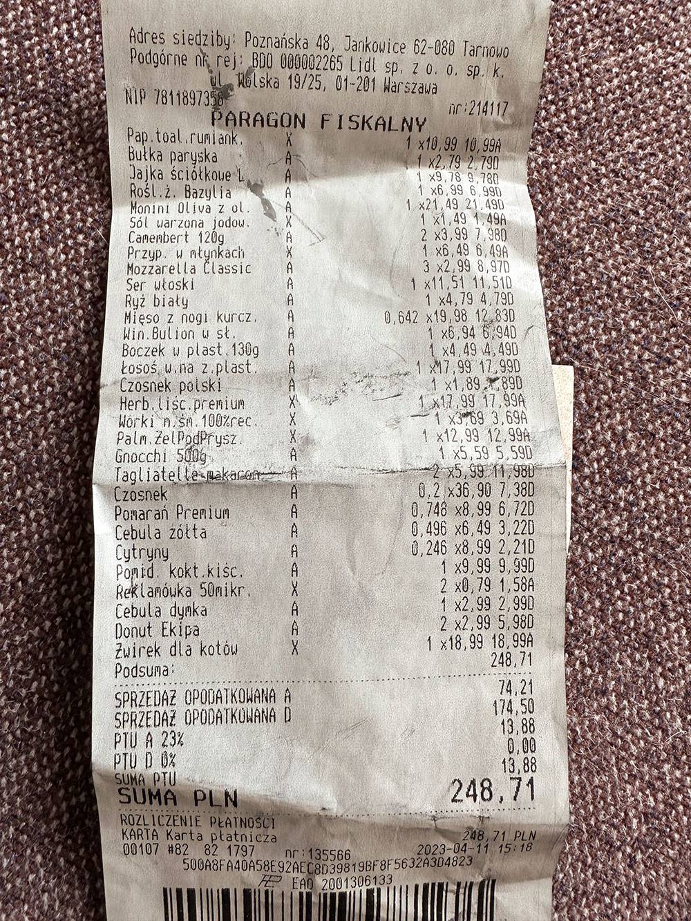 Чек с этой закупки. Вот пример цен: оливковое масло — 21,49&nbsp;PLN, ньокки — 5,59 PLN, яйца — 9,78 PLN, моцарелла — 2,99 PLN, наполнитель для&nbsp;кошачьего лотка — 18,99&nbsp;PLN