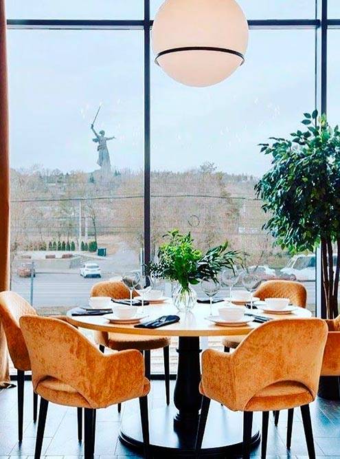 У ресторана «Победа» красивые залы с видом на Мамаев курган: Источник: @pobeda_restoran