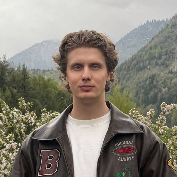 Алексей Богданов