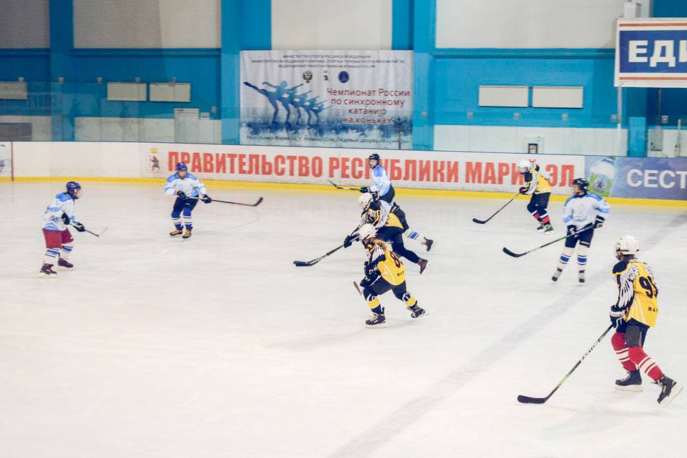 В Йошкар-Оле празднуют свадьбу