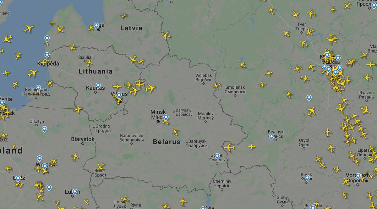 Воздушное пространство Беларуси на момент публикации материала. Источник: Flightradar24