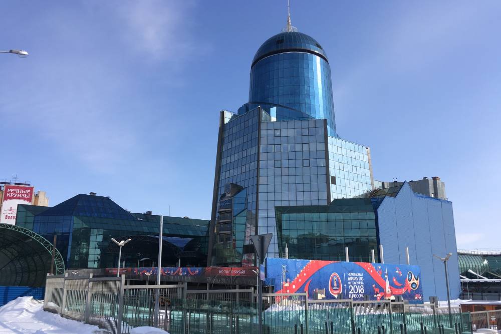 Местные жители считают, что вокзал напоминает ракету. А блогер-урбанист Илья Варламов включил его в список самых уродливых зданий России