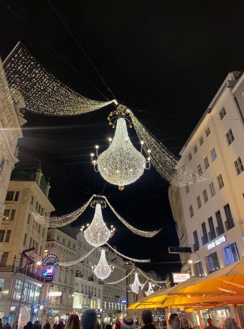 Так украшают город на Рождество