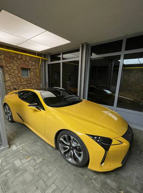 Lexus LC&nbsp;500, на мой взгляд, одна из красивейших машин. И у него лучший звук мотора, если не брать суперкары