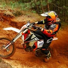 Дмитрий Комаров