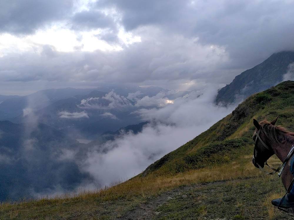 Горы в прохладном