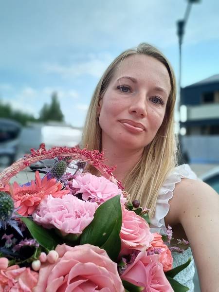 Надежда Попова