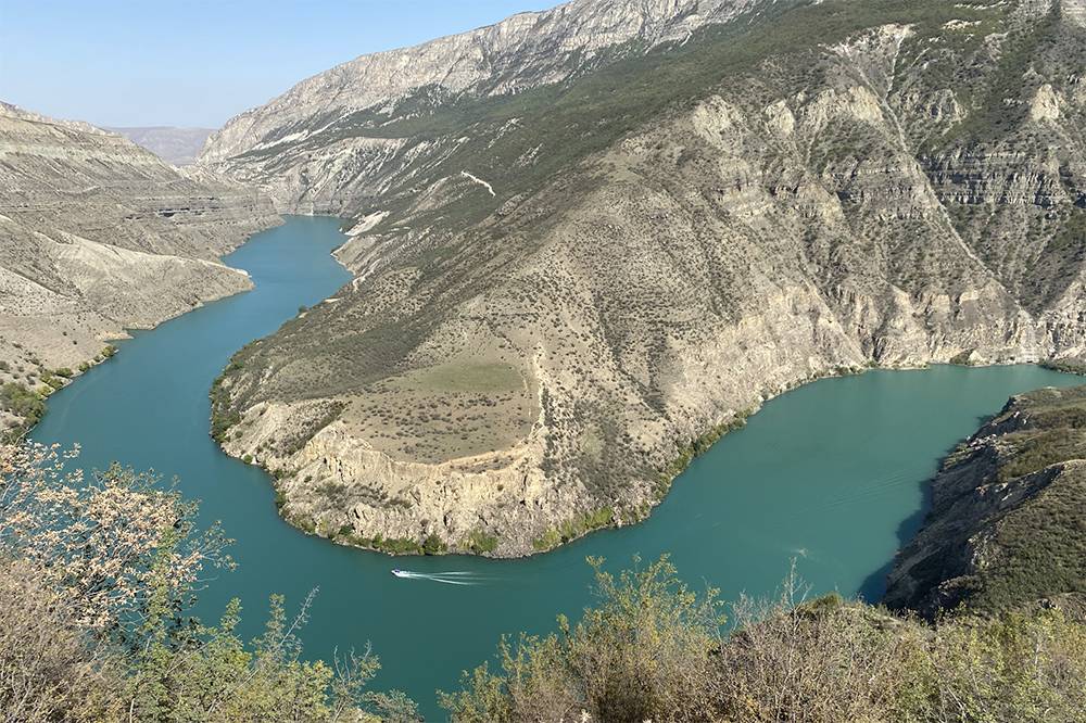 К сожалению, купаться в каньоне нельзя: вода почти всегда холодная