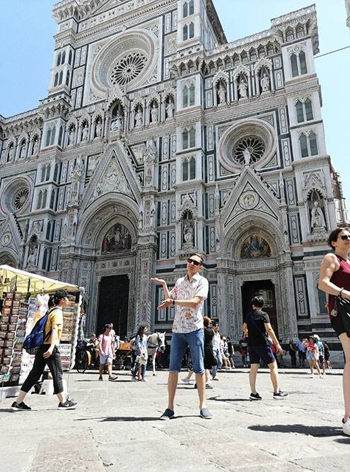 Поразило, как детально вырезаны статуи снаружи собора Санта-Мария-дель-Фьоре во Флоренции