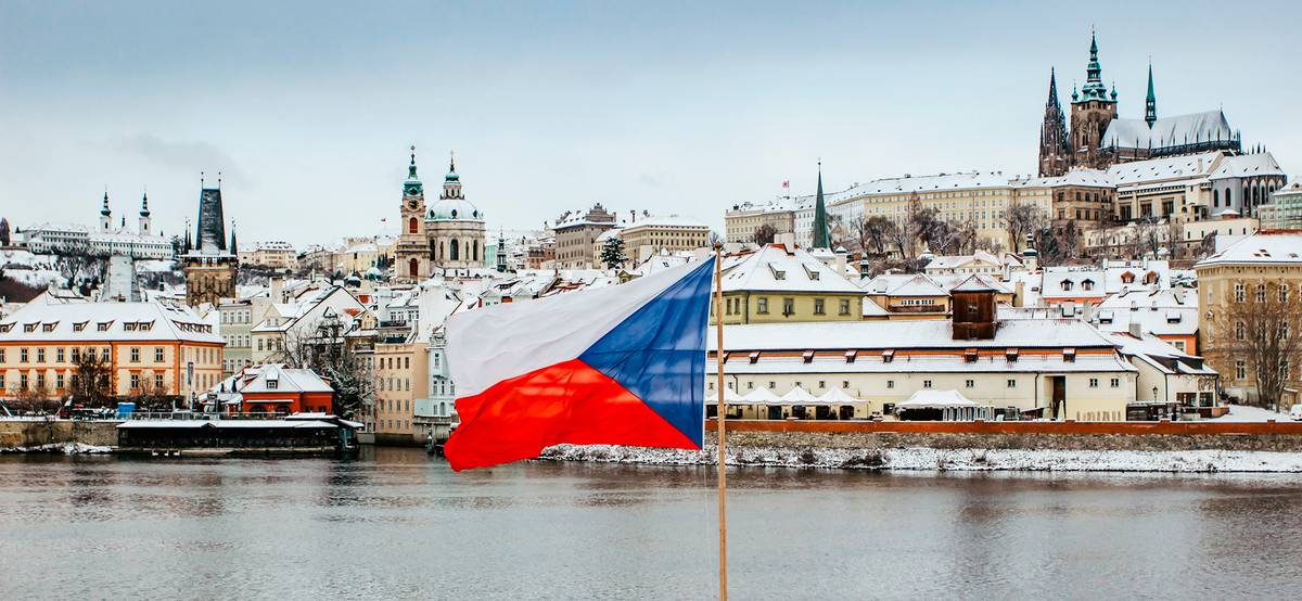 Чехия перестала выдавать визы россиянам