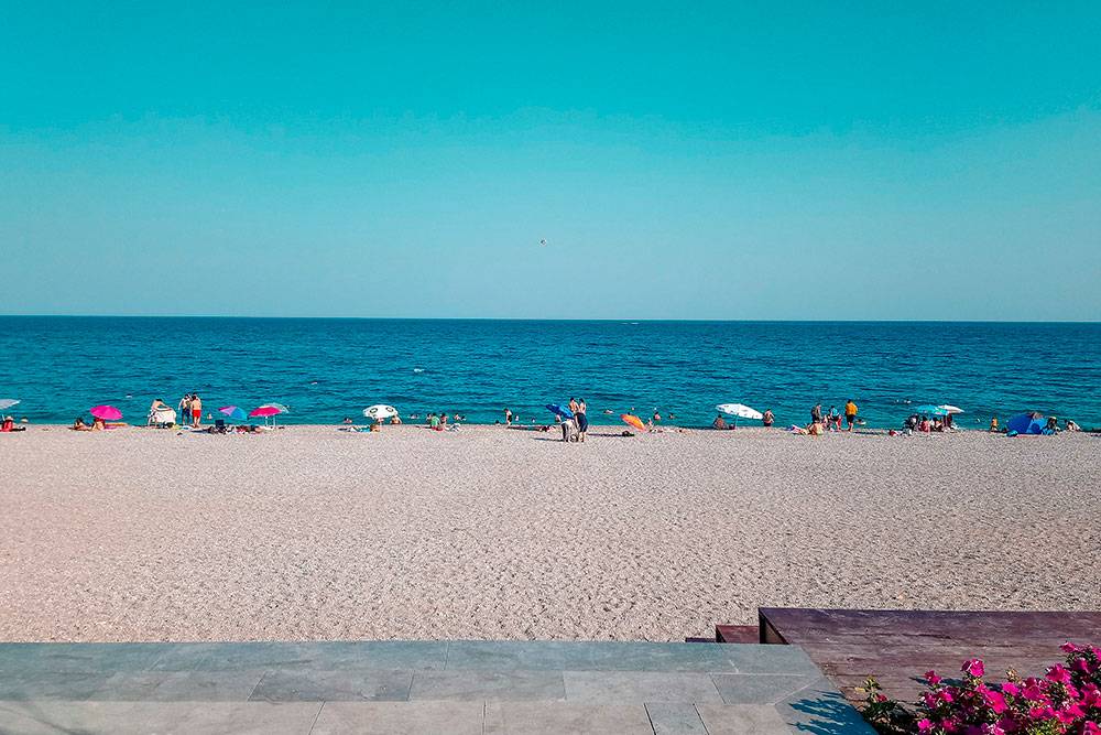 Сейчас я живу в десяти минутах от этого пляжа. Источник: Furkanart / Shutterstock