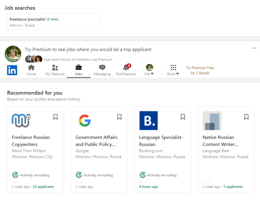 Чтобы найти вакансии с удаленной работой, надо сначала перейти на вкладку Jobs. Сайт подберет рекомендации конкретно для&nbsp;вас — исходя из информации в профиле