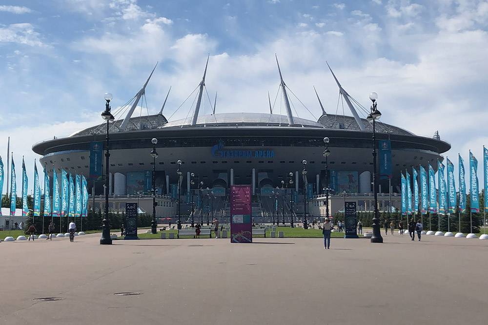 Чемпионат проходил на стадионе «Газпром-арена». Он рассчитан на 70&nbsp;тысяч человек. Но из-за пандемии коронавируса на трибуны допустили только 50% болельщиков