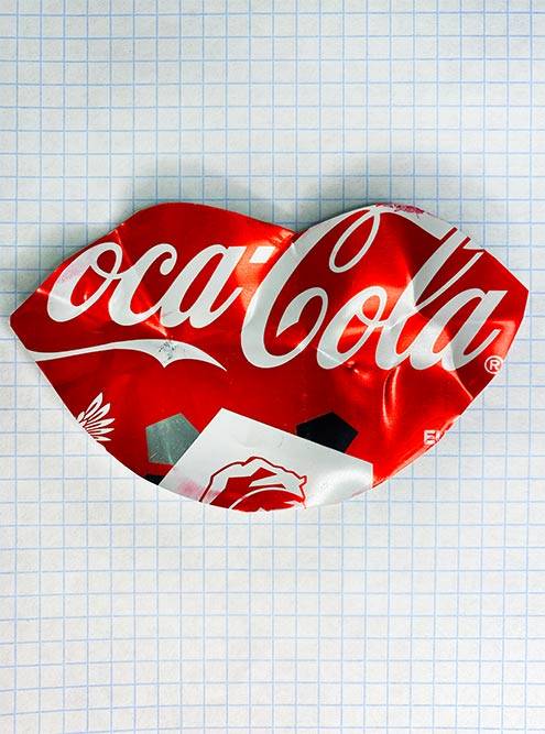 Моя первая работа на&nbsp;курсе Fundamentals of Graphic Design. Нужно было выбрать любой предмет и&nbsp;изобразить его&nbsp;десятью разными способами: начиная от&nbsp;карандаша и&nbsp;заканчивая коллажами