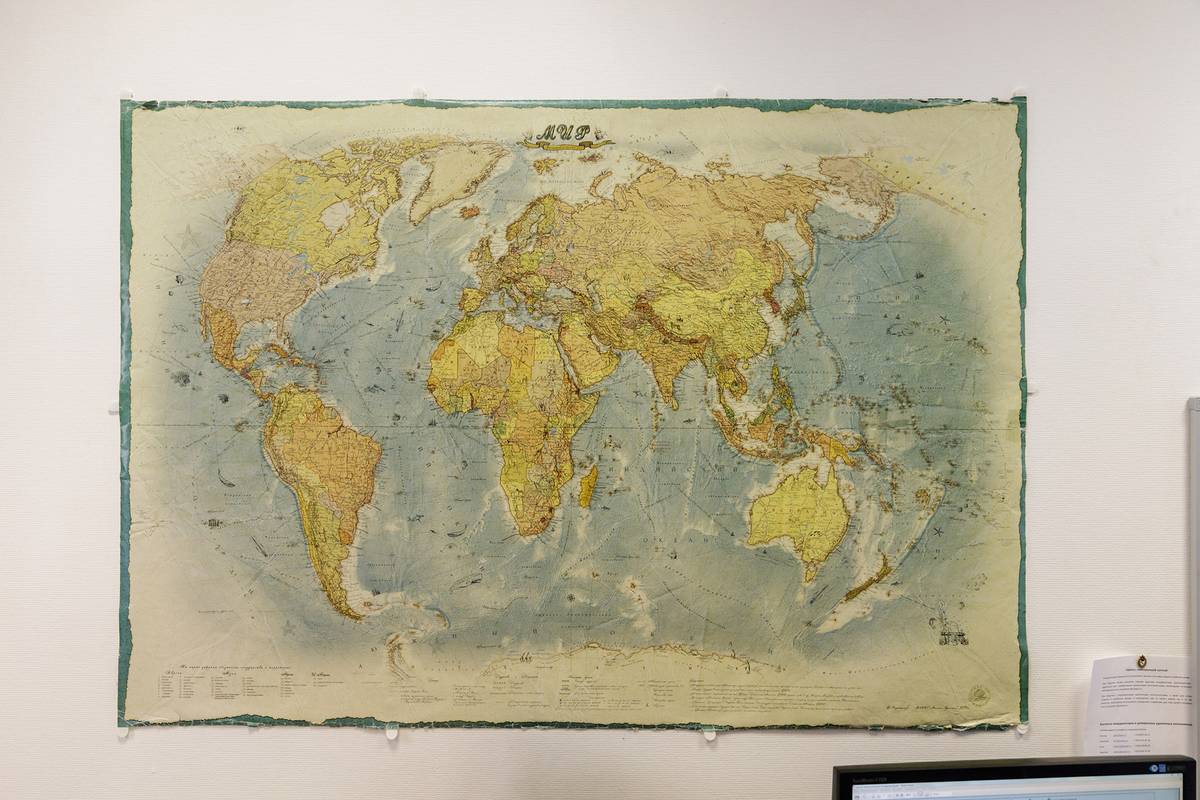 Карта мира в новом офисе