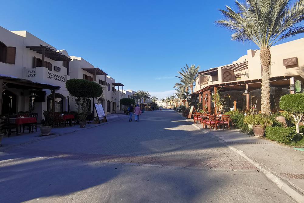 Приятная улочка в городке Эль-Гуна неподалеку от Хургады