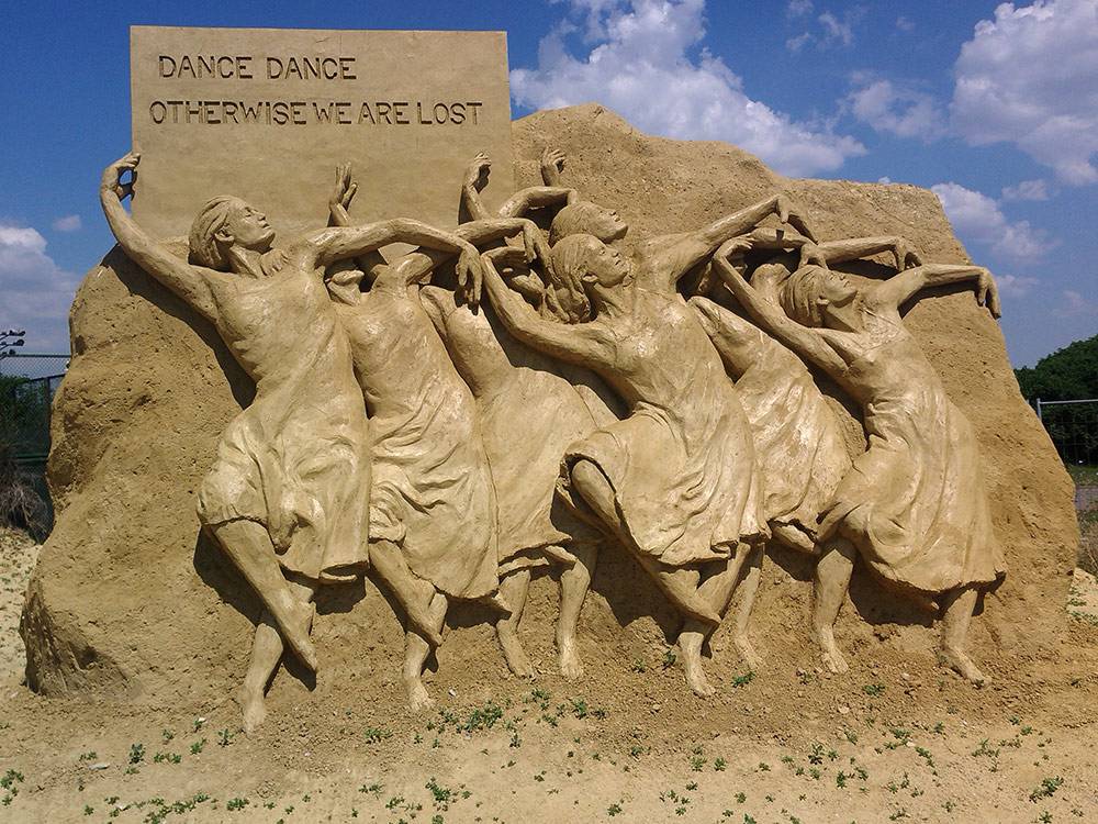 Фестиваль песчаных фигур в приморском Бургасе