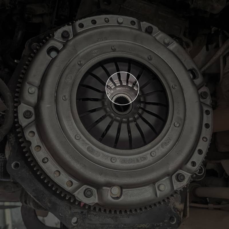 Как понять что пора менять сцепление: 6 признаков