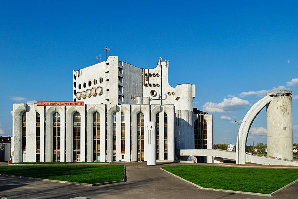 Фото драмтеатра великий новгород