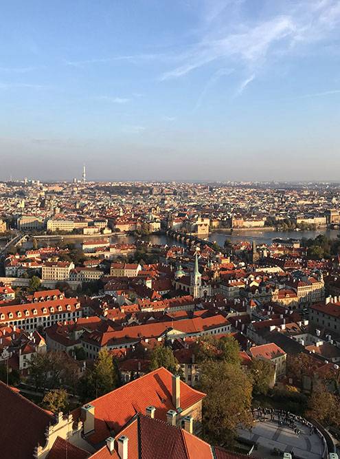 C башни можно осмотреть Прагу со всех сторон