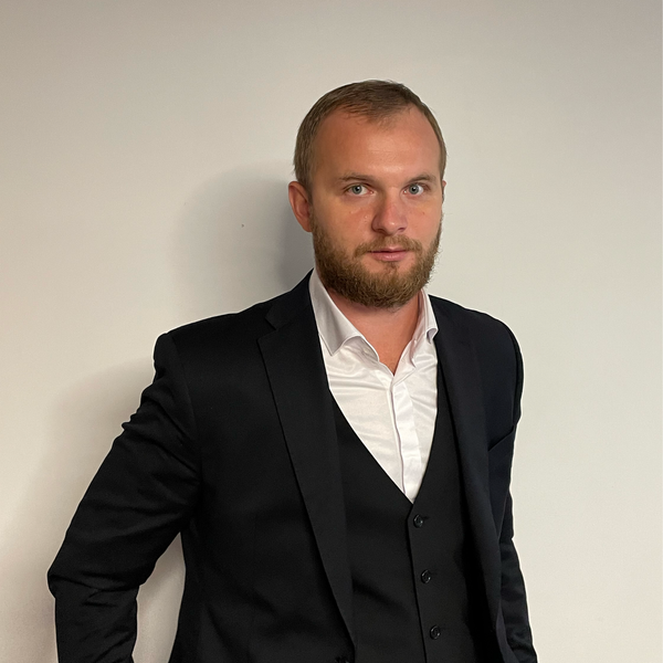 Артем Елисов