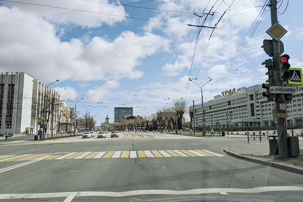 Во время карантина в апреле 2020 года даже в центре города на улицах почти не было машин