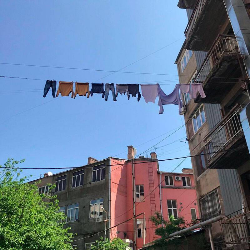 В Ереване белье сушат на улице