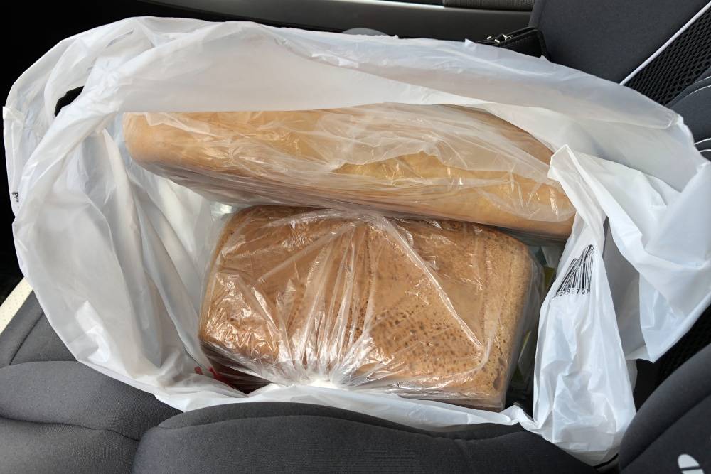 В небольшом супермаркете у дома продается хороший свежий хлеб, стараюсь покупать его только там