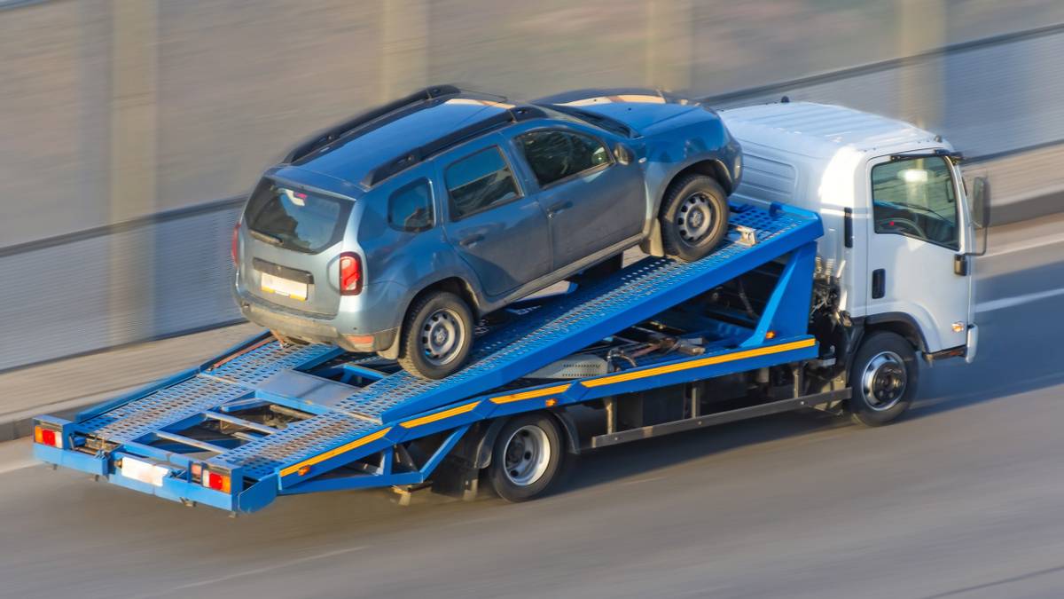 Как вызвать эвакуатор, как он работает и какие виды бывают