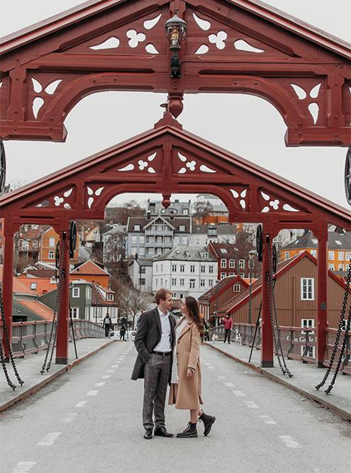 Самый красивый и знаменитый в Тронхейме мост Старого города, или Врата счастья — по тексту популярного вальса Кристиана Оскара Ходде