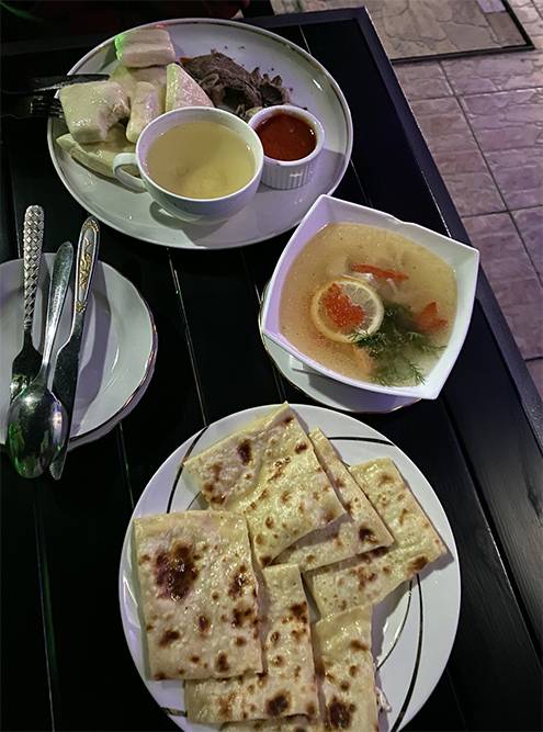 Лепешки чуду с сыром, уха, аварский хинкал