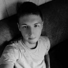 Михаил Иванов