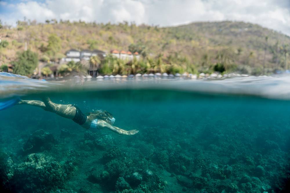 Если скучно просто плавать с маской, можно пройти в Амеде курс дайвинга и фридайвинга