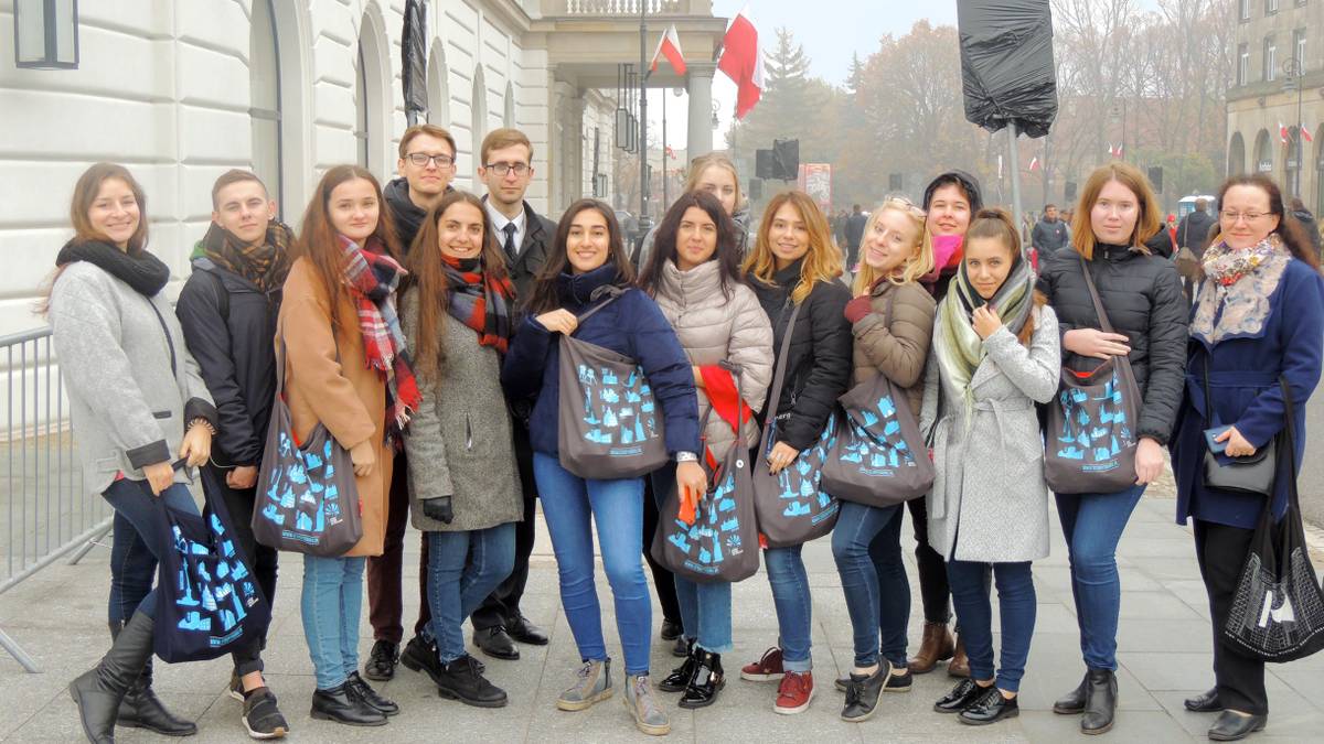 Как студенту из России бесплатно съездить в Польшу