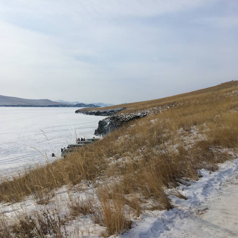 В этом году на Байкале было снежно, почти все озеро в снегу