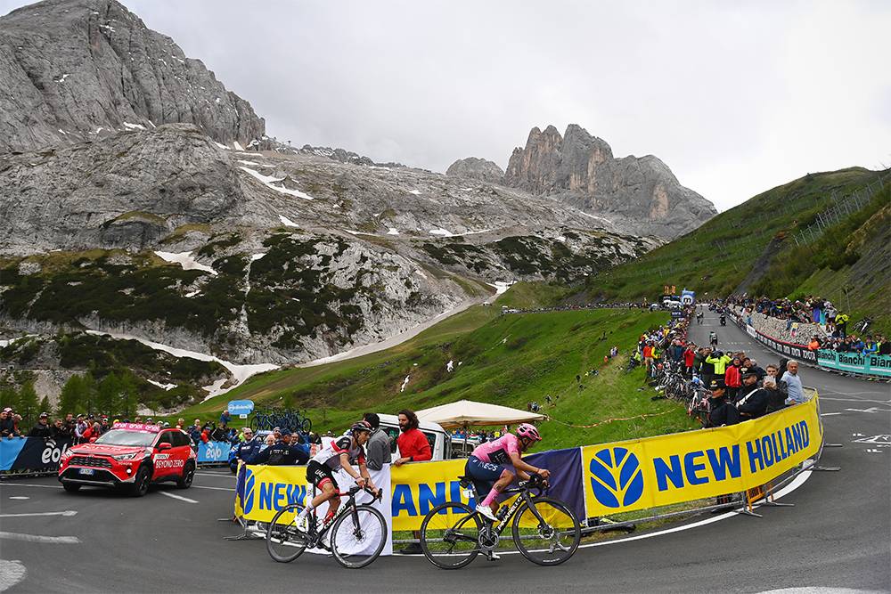 Дополнительная сложность на маршруте «Джиро д’Италия» — высокие горы. Источник: Tim de Waele / Getty Images
