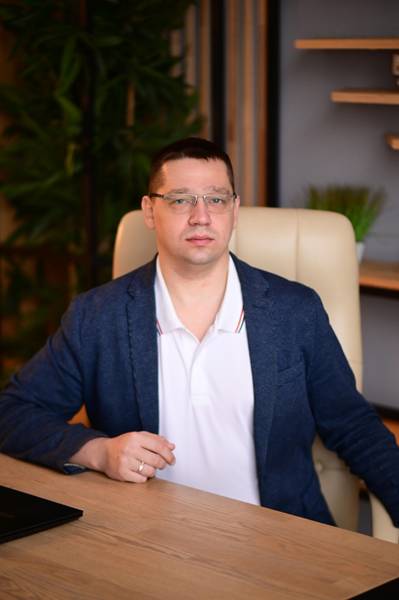 Евгений Ольнев