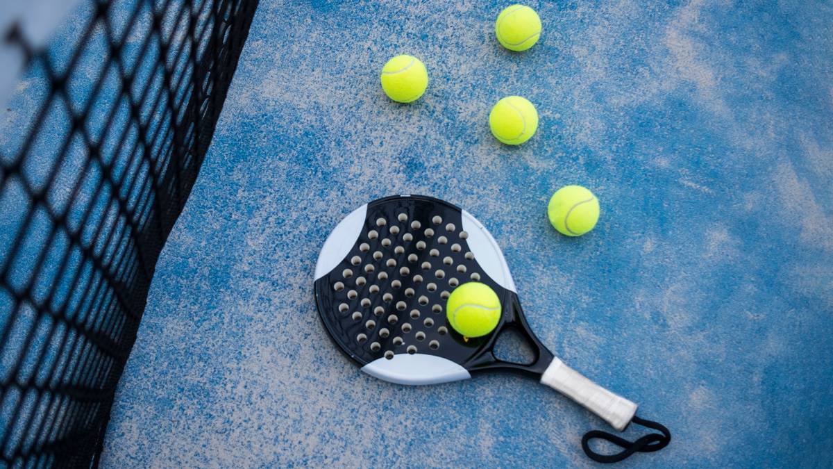 Что такое паделтеннис и как в него играть