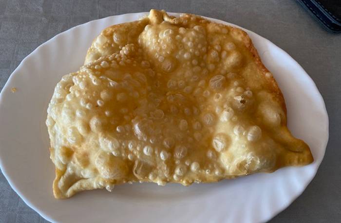 Чебурек с сыром, или&nbsp;хачапури по-байкальски