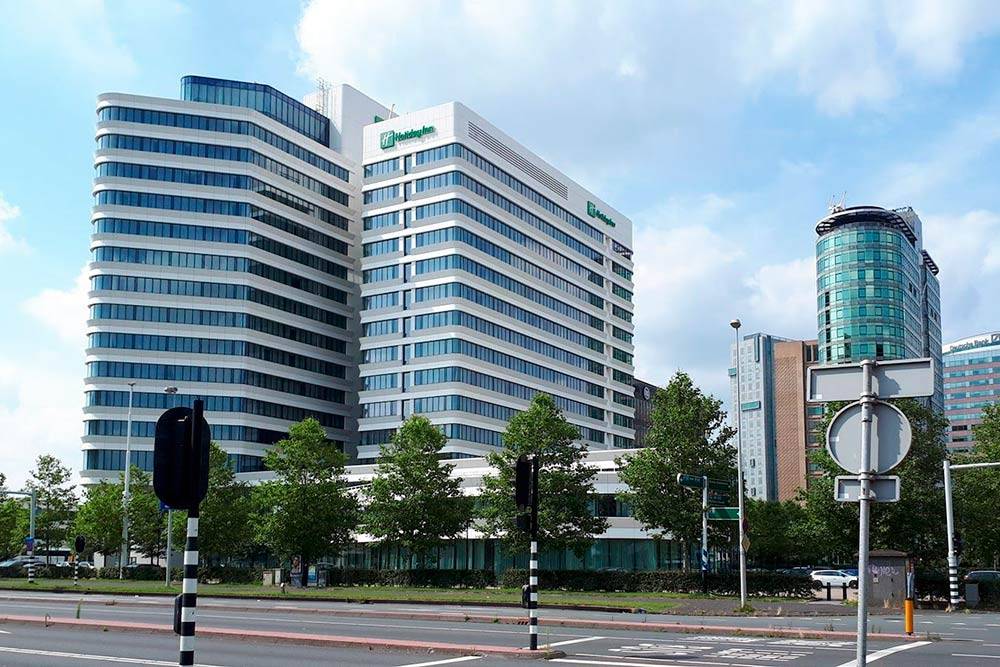 Я работаю в районе Zuidoost — Юго-Восток. Тут расположены офисы многих компаний