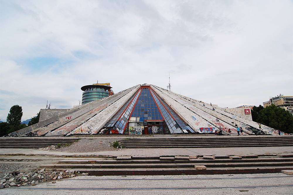 До реконструкции по пирамиде можно было забраться на самый верх. Источник:&nbsp;commons.wikimedia.org