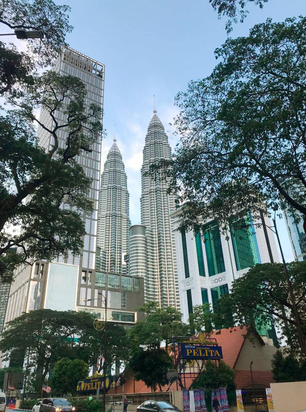 Башни-близнецы «Петронас» — главная достопримечательность Куала-Лумпура