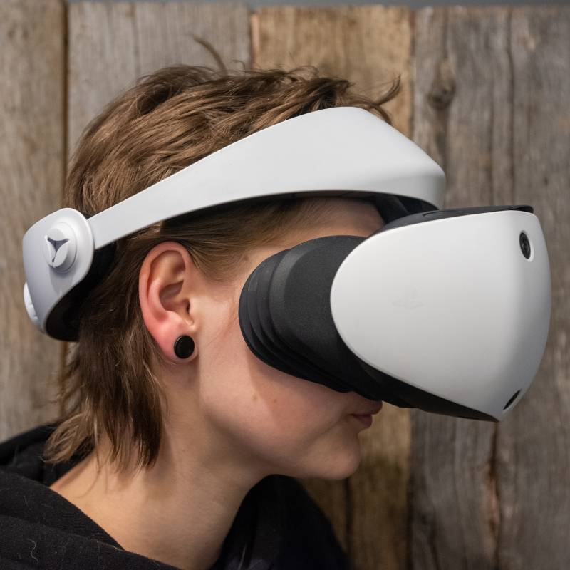 VR2 идеально садится на&nbsp;любую голову за&nbsp;счет растягиваемой резинки, которая стала еще удобнее, чем на&nbsp;VR1