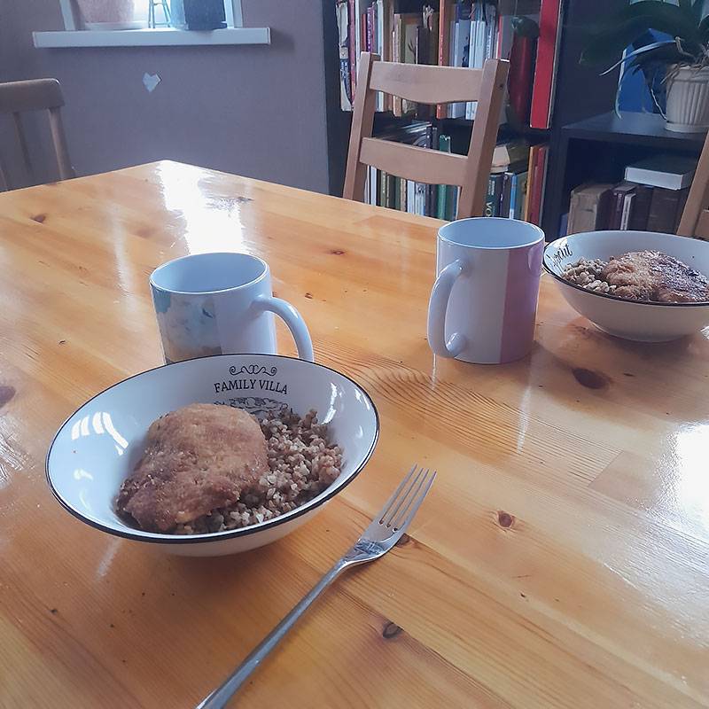 Завтракаем гречкой с куриным филе
