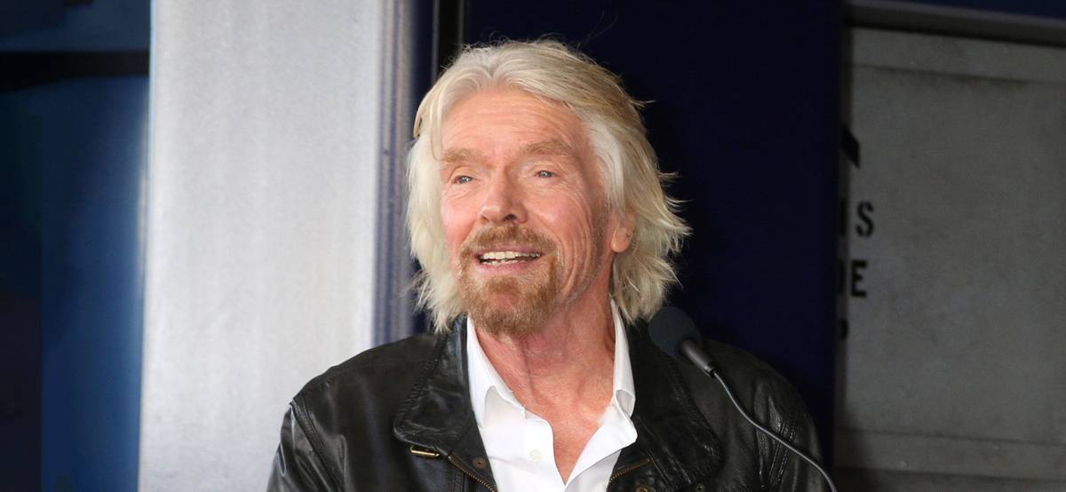 Virgin Galactic провела тестовый полет с участием своего основателя